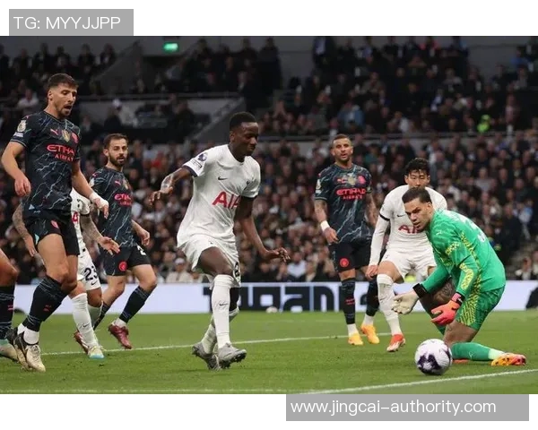 西甲焦点战热刺与那不勒斯战平赛场瞬间引发热议与数据分析