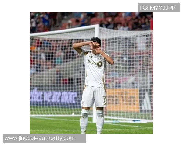 意甲激情对决AC米兰大胜热刺帽子戏法引发争议判罚热潮