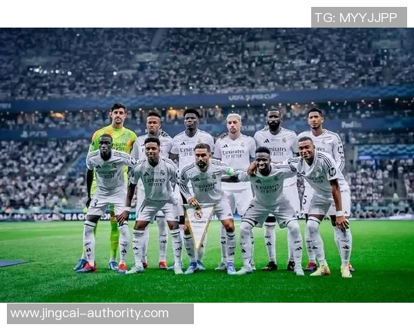 曼联狂胜皇马4-0晋级国王杯决赛绝杀时刻引爆全场激情 曼联狂胜皇马4-0晋级国王杯决赛绝杀时刻引爆全场激情