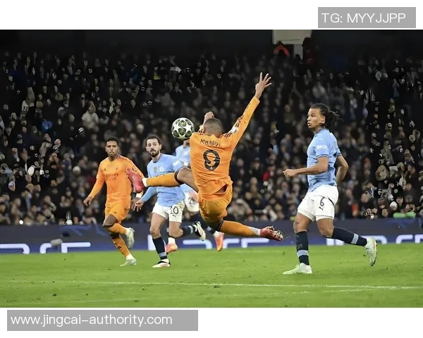 意甲激战皇马险胜曼联红牌争议引发全场热议 意甲激战皇马险胜曼联红牌争议引发全场热议