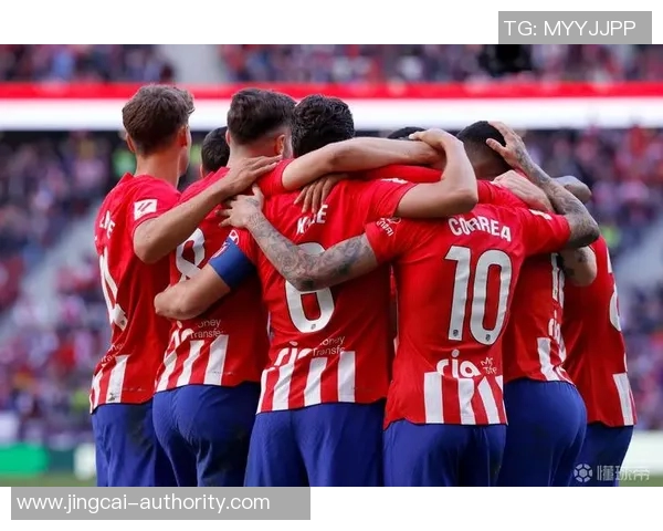 西甲激战马竞与曼联握手言和争议判罚引发全场热议 西甲激战马竞与曼联握手言和争议判罚引发全场热议